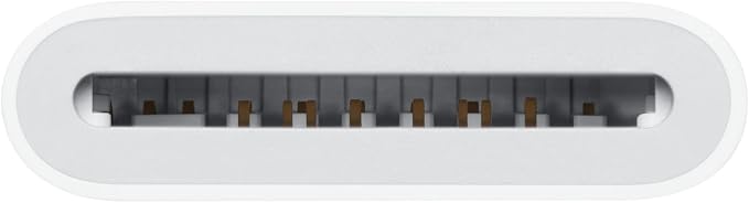 Apple USB-C to SD Card Reader - Image 2
