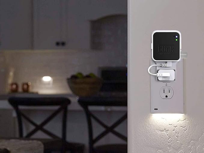 256GB USB Flash Drive and Outlet Mount - Image 6